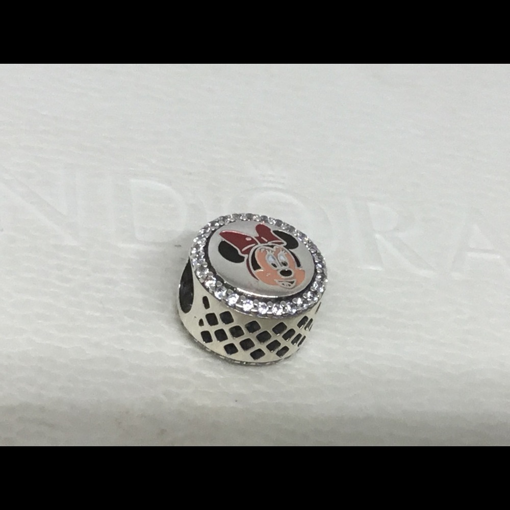 Pandora Disney Mistletoe Kisses Charm - Picture 3 of 4